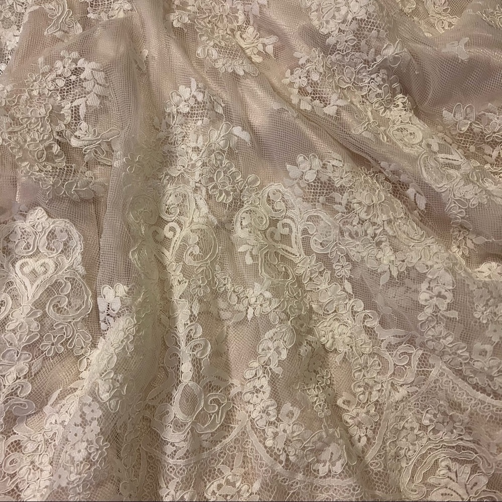 Allure bride bridal gown with lace and train inc,veil - Picture 3 of 12